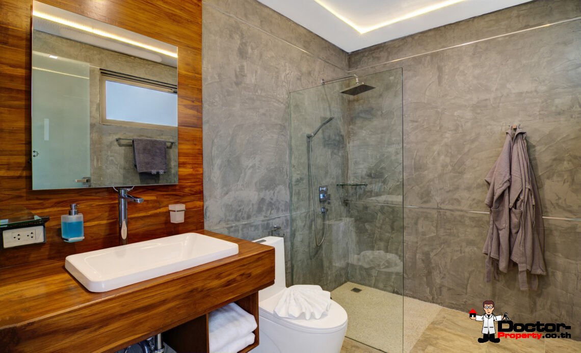 Spacious 5 Bedroom Pool Villa in Chaweng Noi, Koh Samui – For Sale